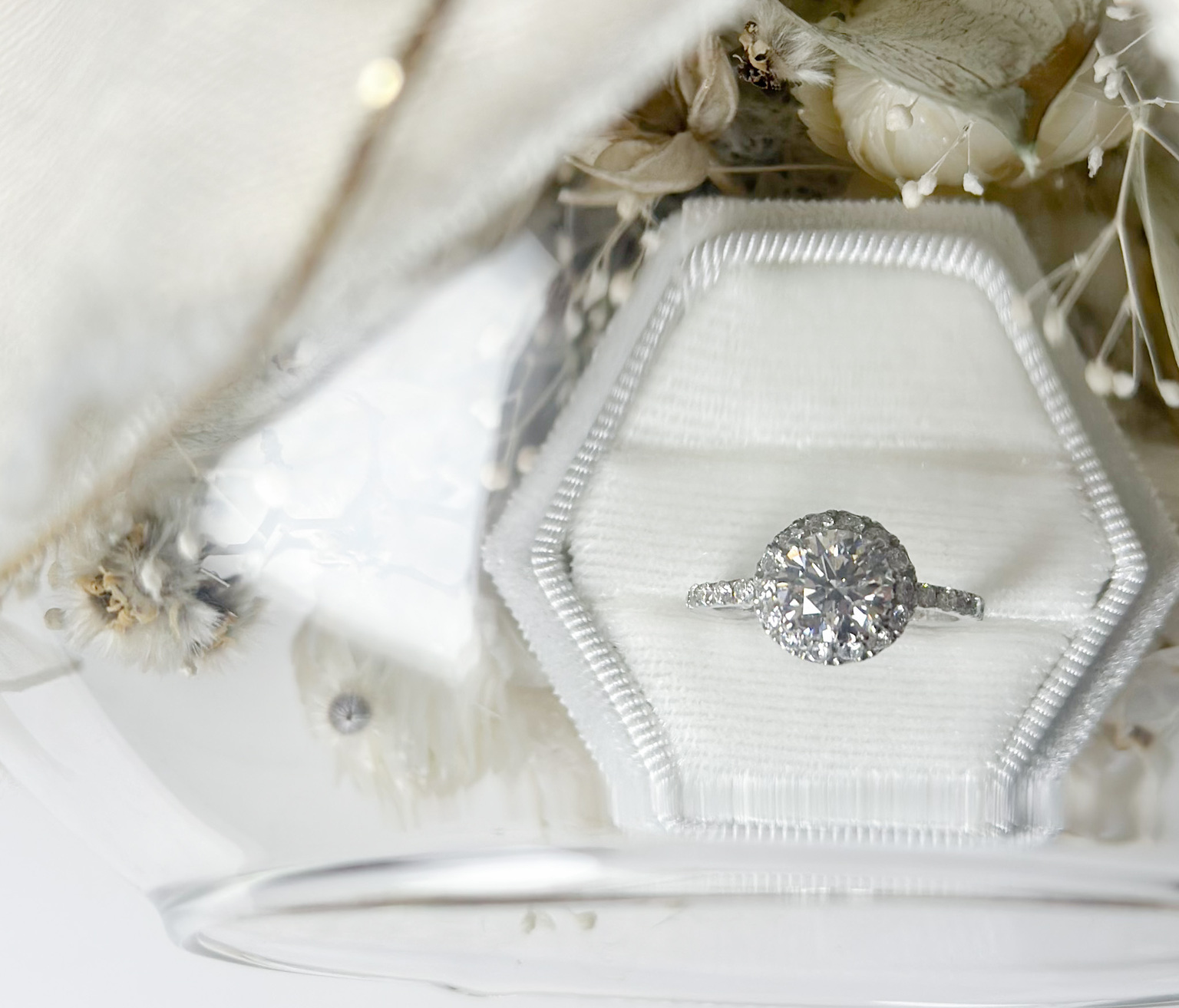 ジュエリーがあふれる 非日常の煌めき体験